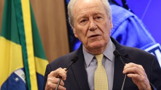 Lewandowski defende integração de dados de segurança com Mercosul Lewandowski defende integração de dados de segurança com Mercosul