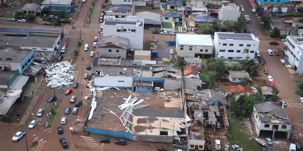 Paraná sofre com tempestades, frio fora de época e três tornados devastadores em novembro