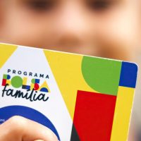 Caixa começa a pagar Bolsa Família de novembro Imagem referente a Caixa começa a pagar Bolsa Família de novembro