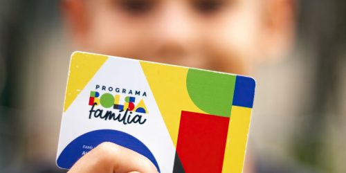 Caixa começa a pagar Bolsa Família de novembro Imagem referente a Caixa começa a pagar Bolsa Família de novembro