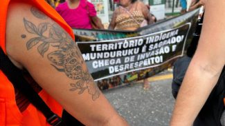 Em protesto pacífico, indígenas munduruku cobram participação na COP30 Em protesto pacífico, indígenas munduruku cobram participação na COP30