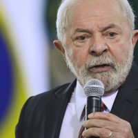 Imagem referente a Governo vai criar 8,6 mil cargos de professores e técnicos em educação