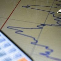 Imagem referente a Bolsa sobe 0,37% e quase volta a bater recorde