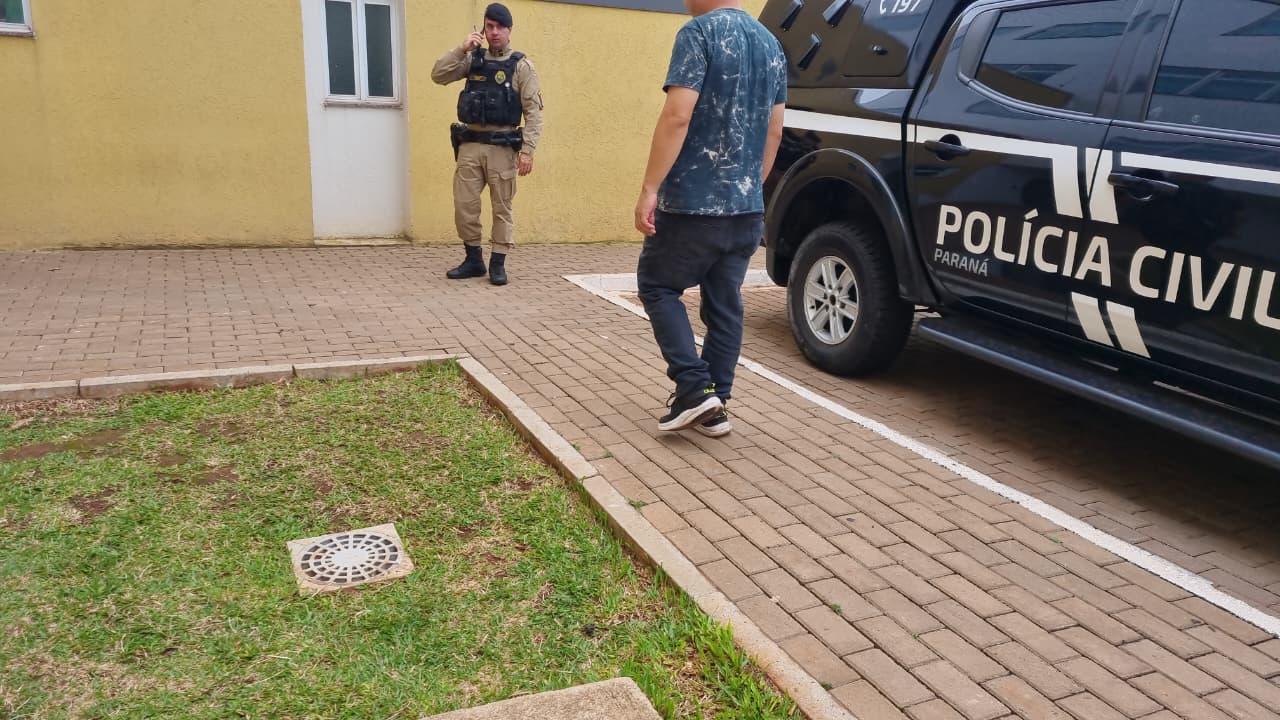 Homem é preso após discutir e agredir companheira Homem é preso após discutir e agredir companheira
