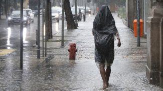Defesa Civil alerta população para tempestade no Sul e Centro-Oeste Defesa Civil alerta população para tempestade no Sul e Centro-Oeste