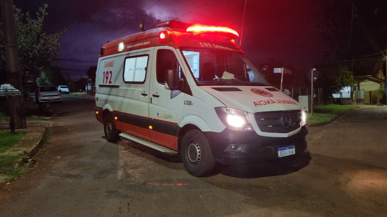 Vítima de agressão é socorrida pelo Samu na Rua Serra Negra Vítima de agressão é socorrida pelo Samu na Rua Serra Negra