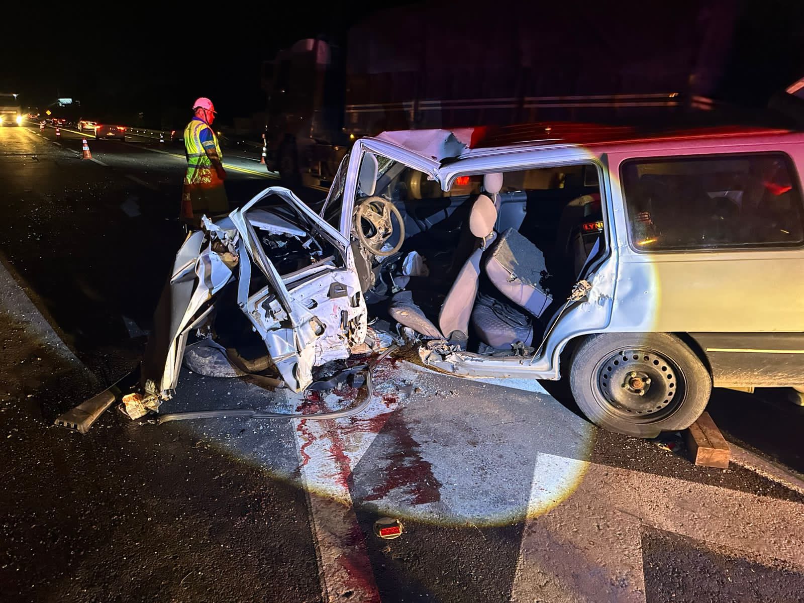 Acidente grave na BR-277 deixa três feridos