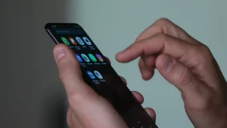 Polícia Civil do RJ vai devolver 1.600 celulares recuperados aos donos