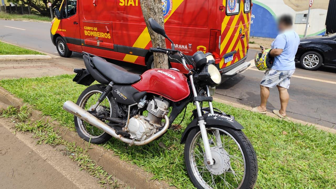 Jovem de 19 anos fica ferido após acidente de motocicleta no Bairro Pacaembu