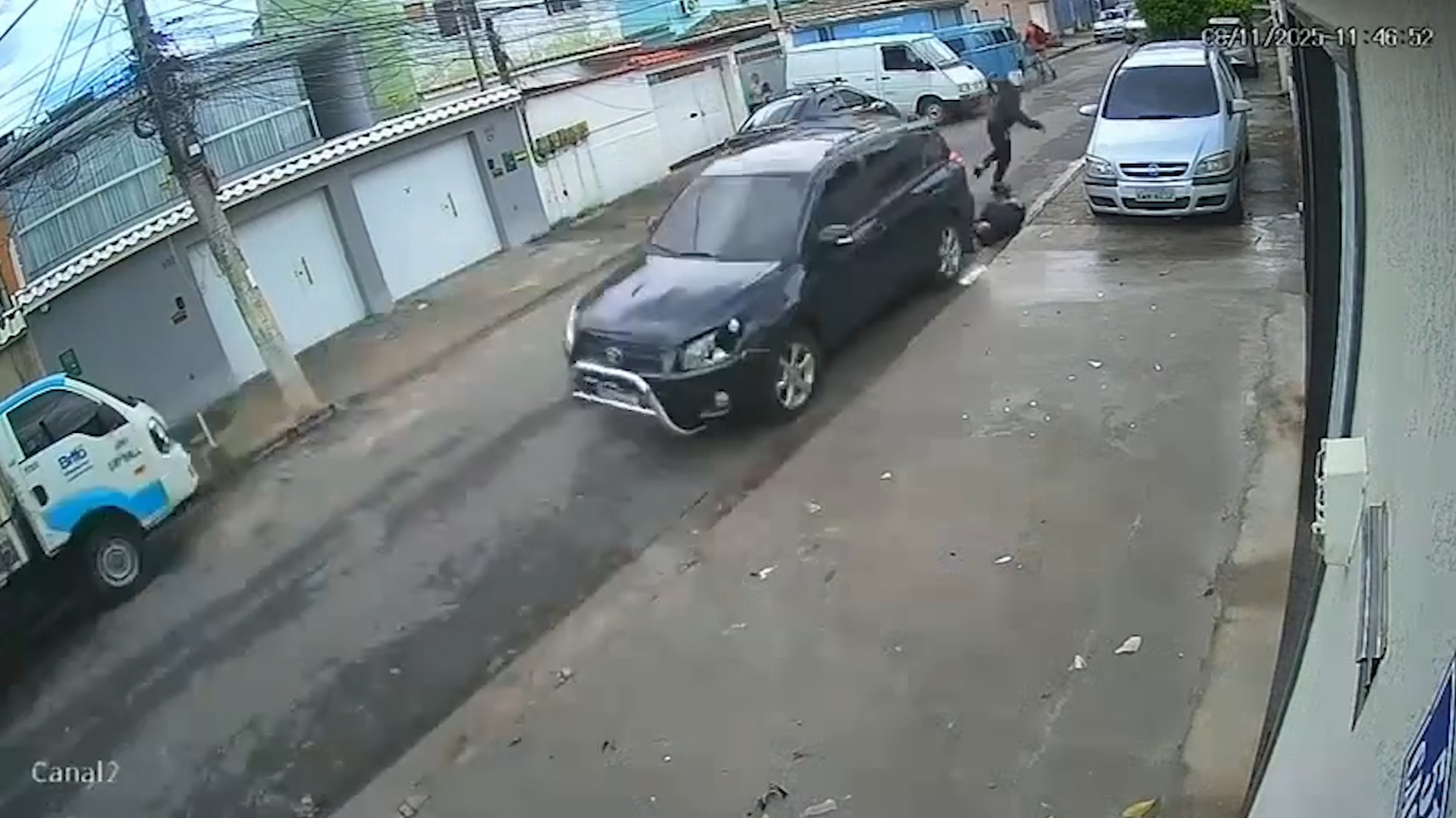 Imagens Fortes: Tentativa de assalto termina com assaltante atropelado e dupla presa