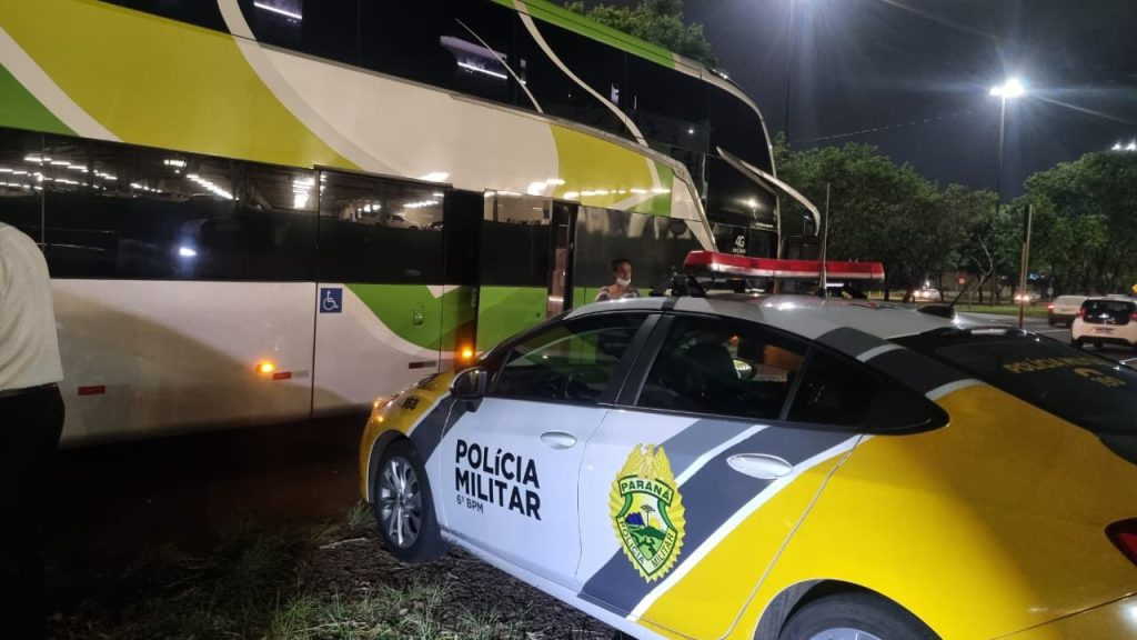 Perfumes e eletrônicos são apreendidos em ação da PM na entrada de Cascavel Perfumes e eletrônicos são apreendidos em ação da PM na entrada de Cascavel