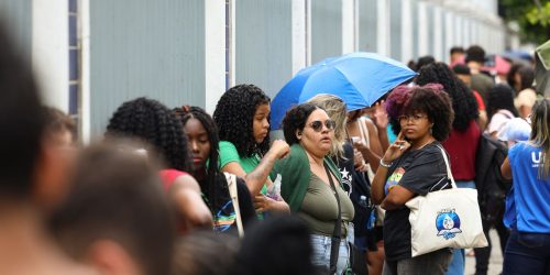 Enem 2025: Candidatos fazem provas do segundo dia até 18h30 Imagem referente a Enem 2025: Candidatos fazem provas do segundo dia até 18h30