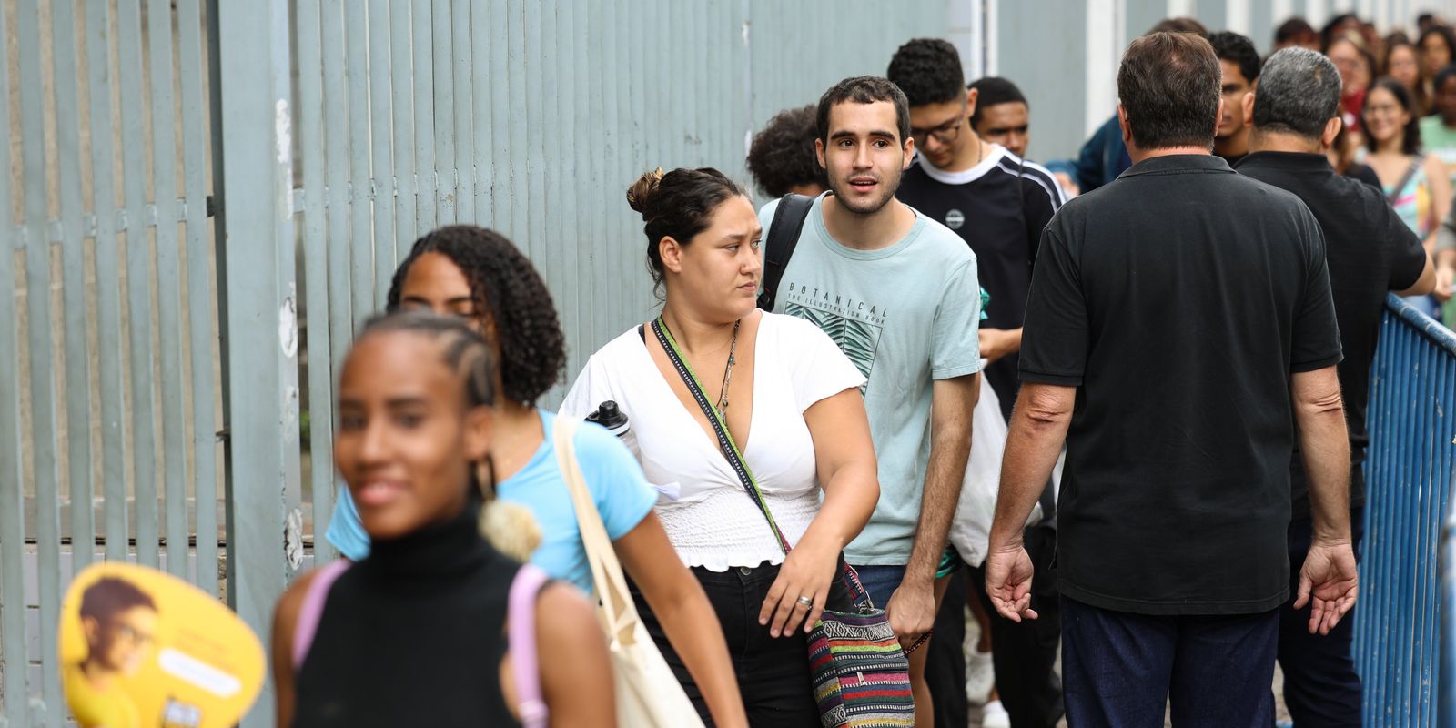 Enem 2025: cerca de 70% dos inscritos fizeram segunda dia de provas Enem 2025: cerca de 70% dos inscritos fizeram segunda dia de provas
