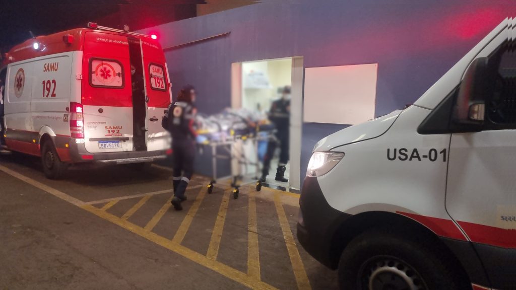 Gestante, vítima de acidente na BR-369, é levada de helicóptero ao HUOP Gestante, vítima de acidente na BR-369, é levada de helicóptero ao HUOP