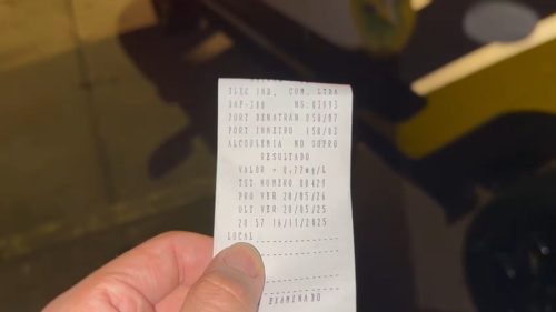 Cadeirante que destruiu portão de casa no Jardim Padovani estava embriagado Imagem referente a Cadeirante que destruiu portão de casa no Jardim Padovani estava embriagado