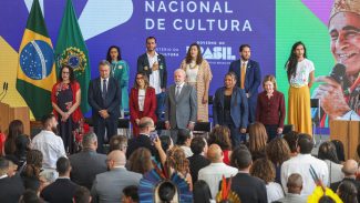 Lula envia ao Congresso Plano Nacional de Cultura Lula envia ao Congresso Plano Nacional de Cultura