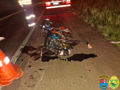 Batida frontal entre caminhonete e carro deixa feridos na PRC-158