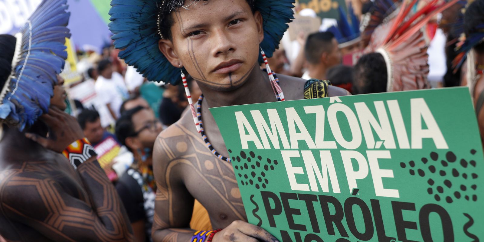 Em marcha global, indígenas cobram punição por morte de Guarani Kaiowá Em marcha global, indígenas cobram punição por morte de Guarani Kaiowá