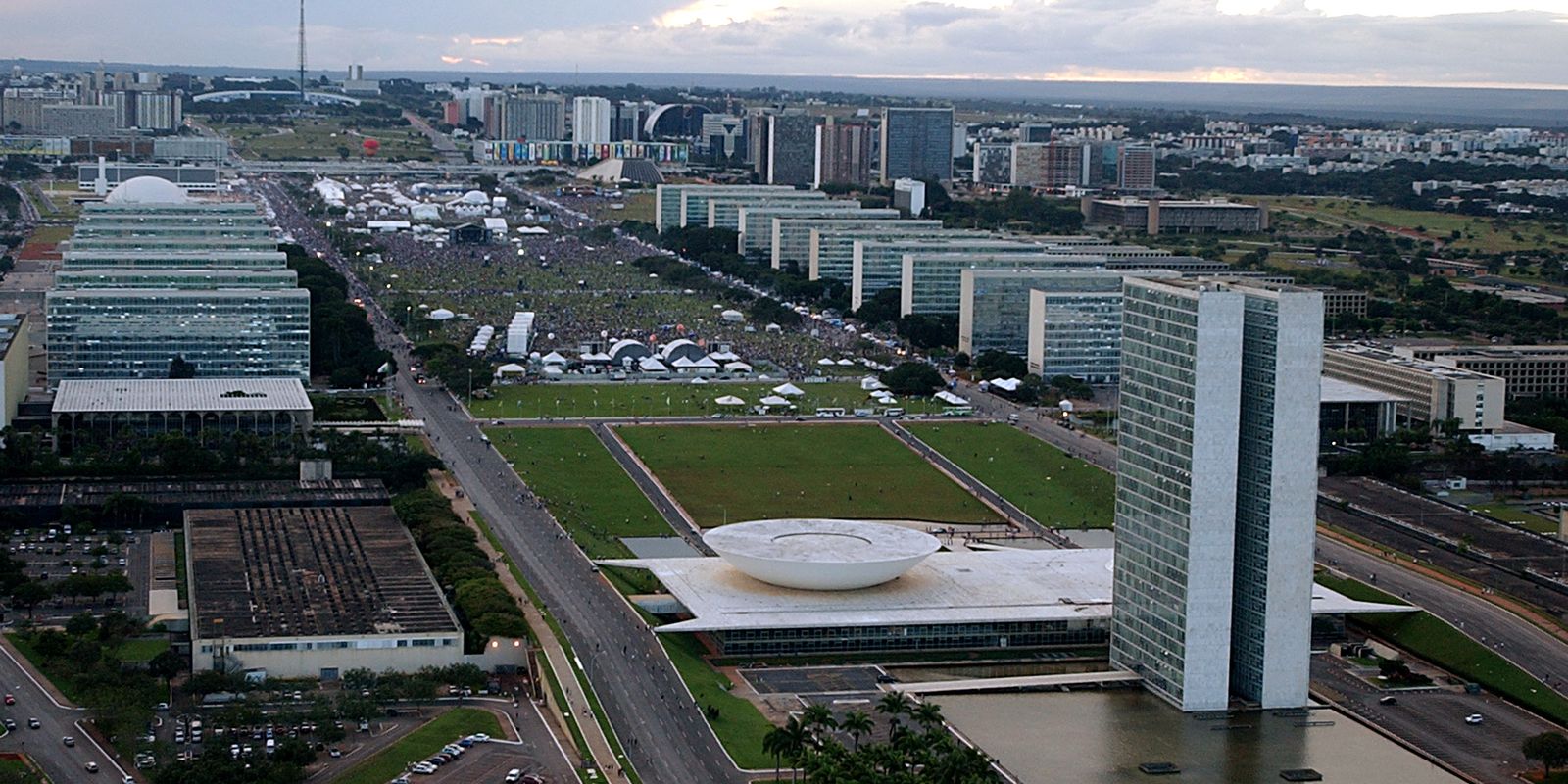 Governo publica lei que torna comunicação pública mais clara e simples Governo publica lei que torna comunicação pública mais clara e simples