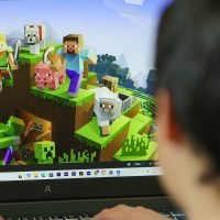 Novo guia de classificação indicativa inclui faixa de 6 anos e apps Imagem referente a Novo guia de classificação indicativa inclui faixa de 6 anos e apps