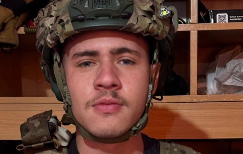 “Não existe limite”, diz jovem de Cascavel que partiu para a guerra da Ucrânia sem avisar a família Imagem referente a “Não existe limite”, diz jovem de Cascavel que partiu para a guerra da Ucrânia sem avisar a família