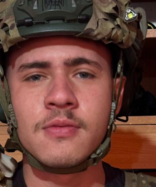 “Não existe limite”, diz jovem de Cascavel que partiu para a guerra da Ucrânia sem avisar a família Imagem referente a “Não existe limite”, diz jovem de Cascavel que partiu para a guerra da Ucrânia sem avisar a família