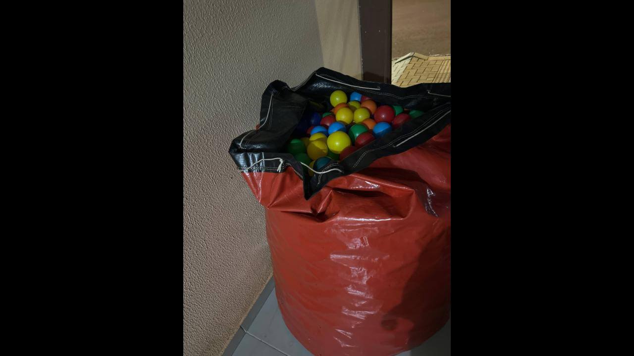 Foi achado bolsa com bolinhas em rodovia sentido a Boa Vista da Aparecida Foi achado bolsa com bolinhas em rodovia sentido a Boa Vista da Aparecida