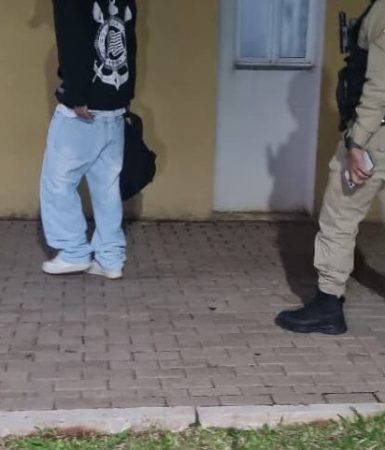 PM encaminha menor à Delegacia por se passar por outro aluno em colégio no Santa Cruz Imagem referente a PM encaminha menor à Delegacia por se passar por outro aluno em colégio no Santa Cruz