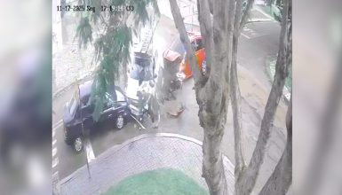 Cacetada! Câmera flagra batida envolvendo três veículos em Cascavel Imagem referente a Cacetada! Câmera flagra batida envolvendo três veículos em Cascavel