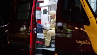 Idoso de 70 anos é socorrido pelo Siate no Centro Imagem referente a Idoso de 70 anos é socorrido pelo Siate no Centro