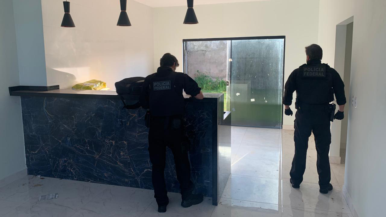 PF deflagra Operação "Resgate Ilícito" contra organização criminosa envolvida em contrabando e corrupção PF deflagra Operação "Resgate Ilícito" contra organização criminosa envolvida em contrabando e corrupção