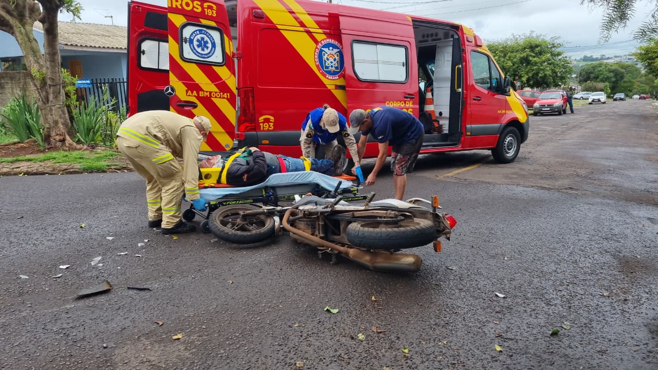 Motociclista fica ferido após colisão com carro no Bairro Brasília Motociclista fica ferido após colisão com carro no Bairro Brasília