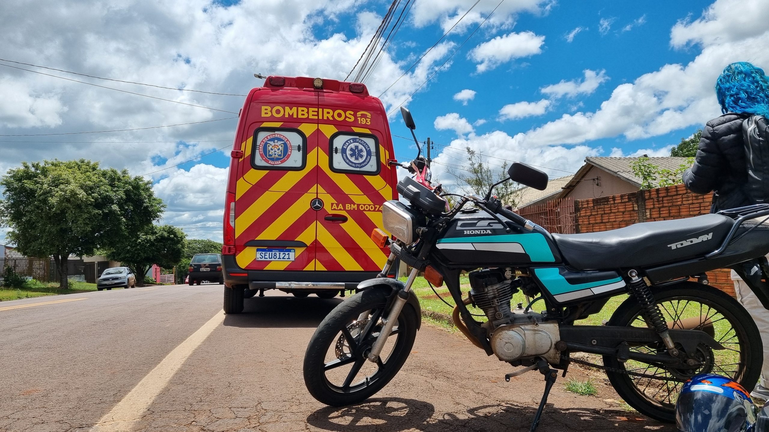 Motociclista de 56 anos fica ferido em colisão entre duas motos no Bairro Floresta Motociclista de 56 anos fica ferido em colisão entre duas motos no Bairro Floresta