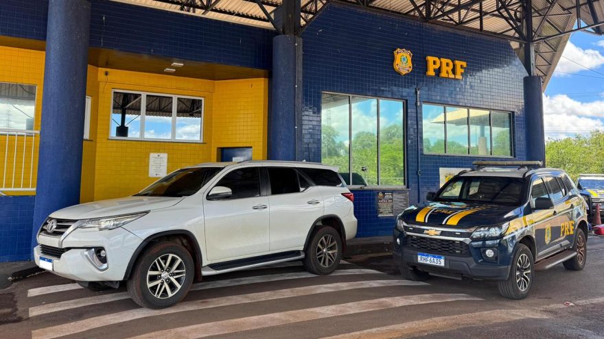 PRF recupera caminhonete furtada em Santa Catarina na BR-163, em Guaíra