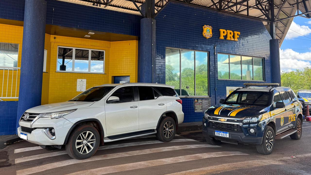 PRF recupera caminhonete furtada em Santa Catarina na BR-163, em Guaíra
