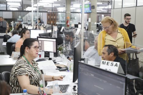 Contribuintes podem renegociar dívidas com a Prefeitura através do Refic | Até 90% de desconto Imagem referente a Contribuintes podem renegociar dívidas com a Prefeitura através do Refic | Até 90% de desconto