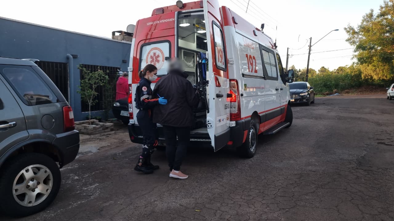 Acidente doméstico no Quebec deixa moradora com suspeita de fratura no braço