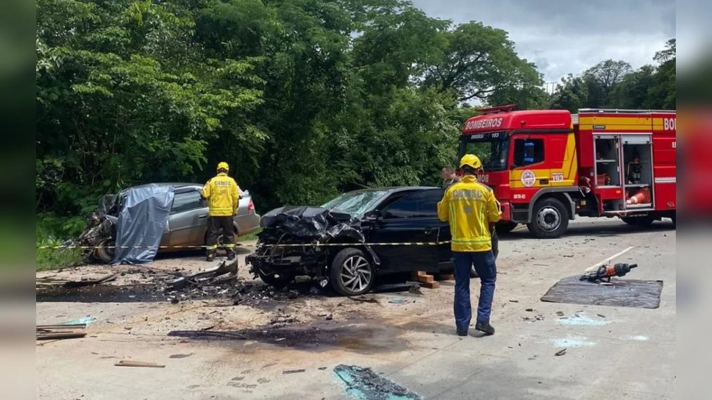 Mulher morre e jovem fica gravemente ferida em acidente na BR-163