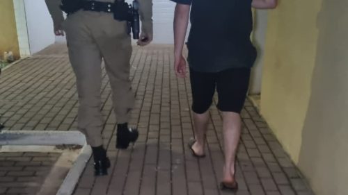 Adolescente é encaminhado a Delegacia por suspeita de cárcere privado contra namorada