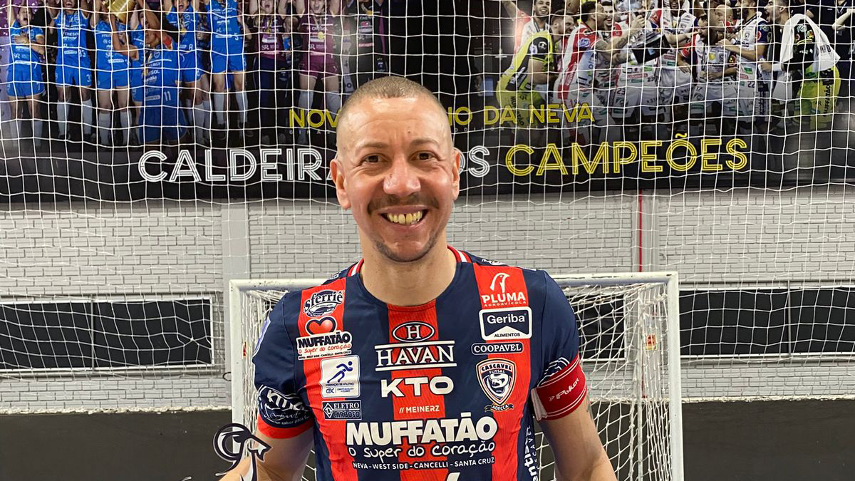 Cascavel Futsal anuncia permanência de Carlão para a temporada 2026