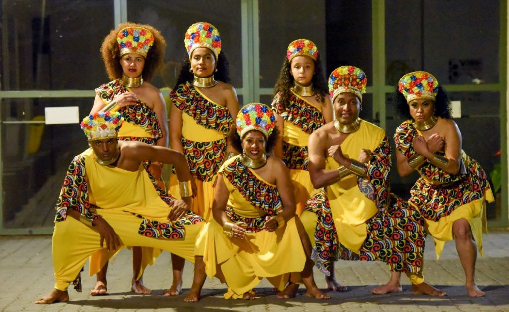 Feriado nacional: Grupo Raízes se apresenta no Centro Cultural Gilberto Mayer no Dia da Consciência negra