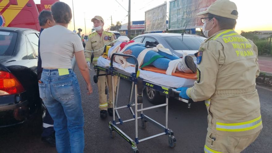 Jovem em patinete sofre TCE moderado após ser atropelada na Avenida Tancredo Neves