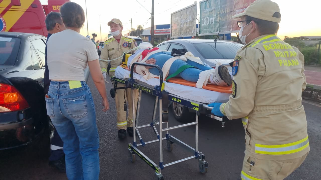 Jovem em patinete sofre TCE moderado após ser atropelada na Avenida Tancredo Neves