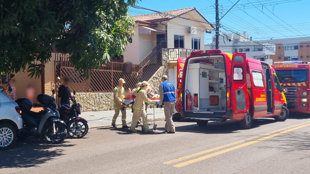 Mulher sofre luxação no joelho em sobrado no Centro de Cascavel