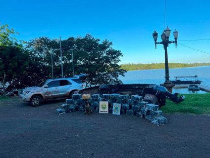 Polícia Militar do Paraná e Polícia Federal apreendem 869 kg de maconha em operação na fronteira