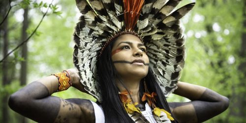 Juma Xipaia denuncia impactos de megaempreendimentos na Amazônia Imagem referente a Juma Xipaia denuncia impactos de megaempreendimentos na Amazônia