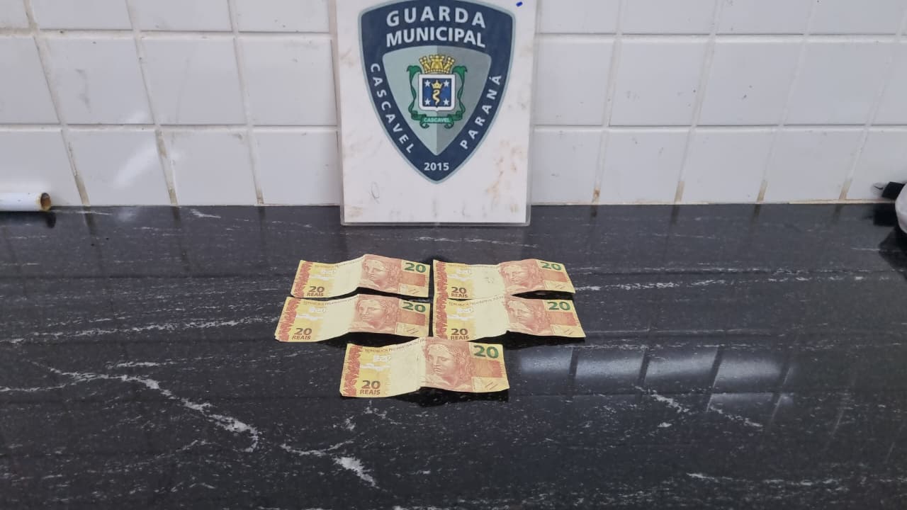 Idoso tenta passar notas falsas em supermercado e é detido pela GM