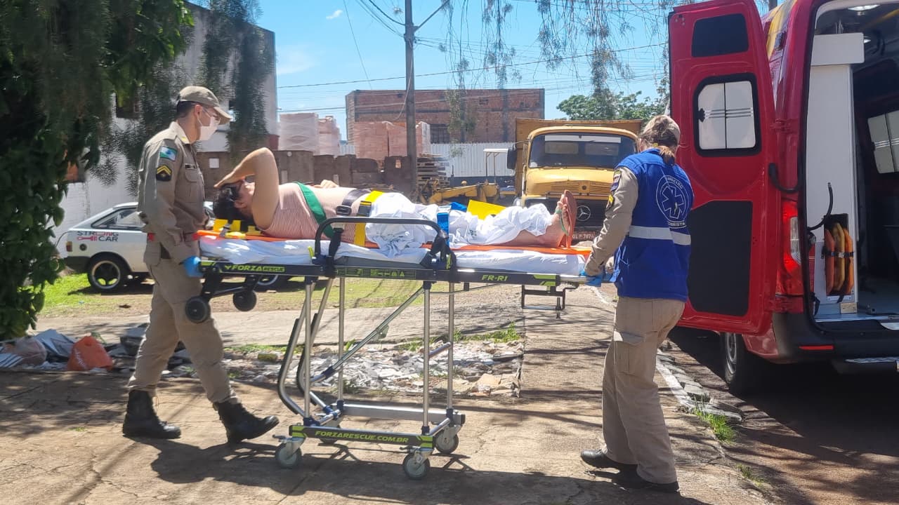 Mulher de 57 anos é socorrida após queda em residência no Alto Alegre Mulher de 57 anos é socorrida após queda em residência no Alto Alegre