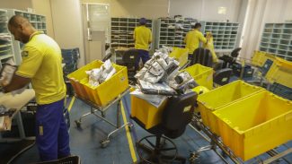 Correios aprovam demissão voluntária e fechamento de agências Correios aprovam demissão voluntária e fechamento de agências