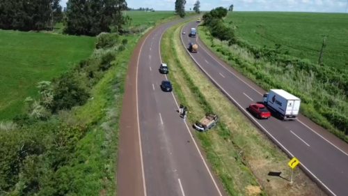 Imagens aéreas captadas pela CGN registram local de capotamento na BR-467